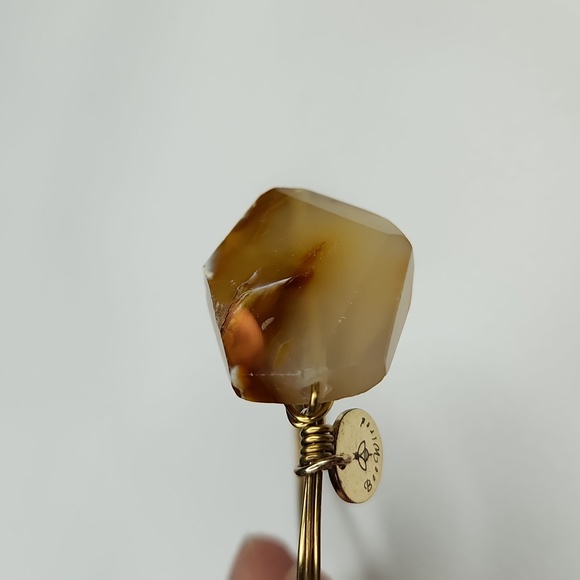 5 for $25! Bee Wired Tan Stone Agate Gold Tone Wire Bangle Bracelet - Picture 2 of 6